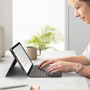 Logitech Folio Touch for iPad Air (4th & 5th generation) view 4