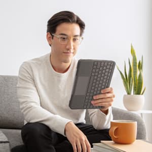 Logitech Folio Touch for iPad Air (4th & 5th generation) view 6
