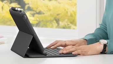 Logitech Slim Folio for iPad (7th, 8th, & 9th generation) view 6