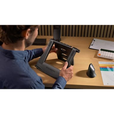 Kensington Pro Fit Ergo Vertical Wireless Mouse view 7