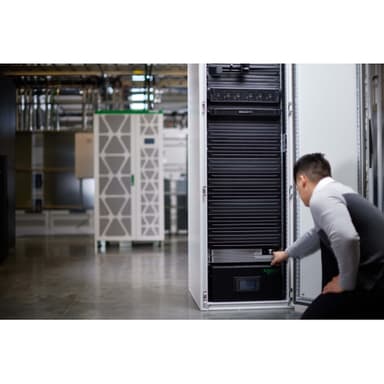APC Smart-UPS Ultra On-Line Li-Ion SRTL5KRM2UI, 5KW, 2U Rack/Tower, 6x C13 & 4x C19, NMC view 8