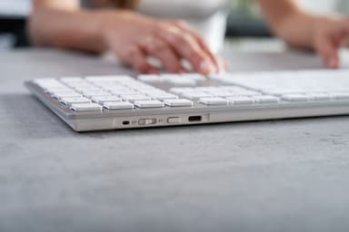 CHERRY KW 9100 SLIM FOR MAC keyboard Universal USB + Bluetooth QWERTY English Silver view 4