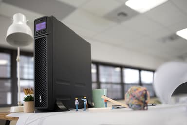 APC Smart-UPS On-Line, 1500VA/1500W, Tower, 230V, 6x C13 IEC outlets, SmartSlot, Extended runtime, W/O rail kit view 11