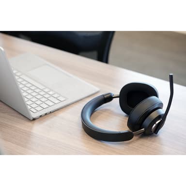 Kensington H3000 Bluetooth Over-Ear Headset view 38