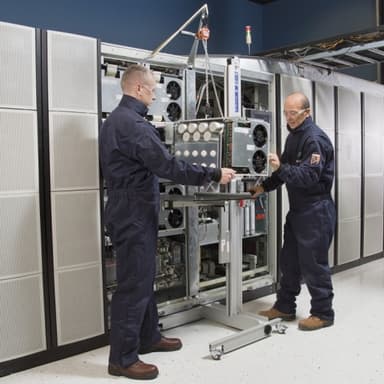APC Modular UPS Revitalization Service for (1) Symmetra MW 800kW Frame with 4 X SYPM200KH view 1