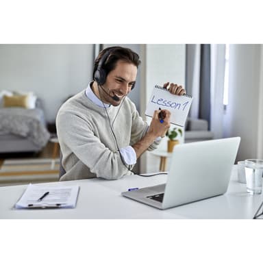 Kensington Classic 3.5mm Headset with Mic and Volume Control view 2
