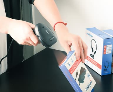 Manhattan Contact CCD Handheld Barcode Scanner, USB, 60mm Scan Width, Cable 152cm, Max Ambient Light 5,000 lux (sunlight), Black, Three Year Warranty view 9