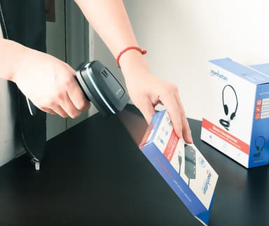 Manhattan Wireless 2D Handheld Barcode Scanner, 250mm Scan Depth, up to 80m effective range (line of sight), Max Ambient Light 100,000 lux (sunlight), Black, Charging cable (USB-A to USB-C into device) 1m included, Three Year Warranty view 9