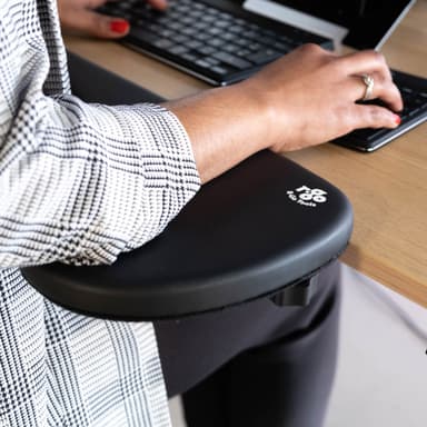 R-Go Tools Armrest R-Go, ergonomic, symmetrical, with abdominal cutout, soft foam, black view 7