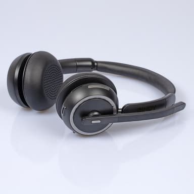 Lindy L118 Wireless Noise Cancelling Headset & Charging Base view 4
