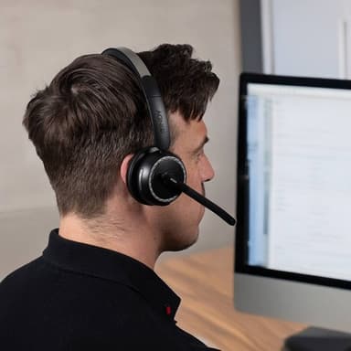 Lindy L118 Wireless Noise Cancelling Headset & Charging Base view 6