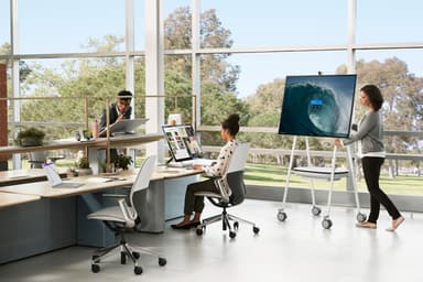 APC Smart-UPS Charge Mobile Battery for Microsoft Surface Hub 2S & Surface Hub 3 view 4