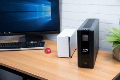 APC Back-UPS Pro, 1600VA/960W, Tower, 230V, 8x IEC C13 outlets, AVR, LCD, User Replaceable Battery view 5