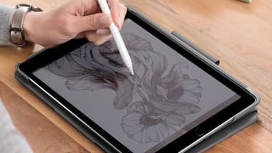 Logitech Slim Folio for iPad (7th, 8th, & 9th generation) view 7