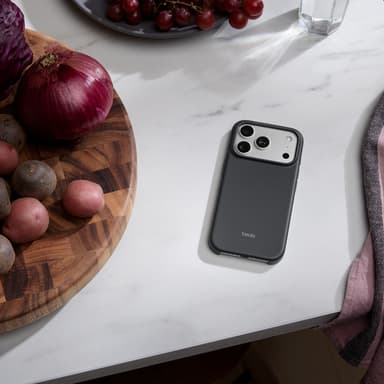 Apple Beats iPhone 17 Pro Case with MagSafe and Camera Control – Granite Gray view 3
