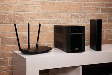 APC Easy UPS uninterruptible power supply (UPS) Line-Interactive 2.2 kVA 1200 W 4 AC outlet(s) view 5