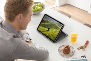 Logitech Folio Touch for iPad Air (4th & 5th generation) view 13