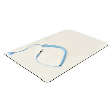 StarTech.com Anti Static Mat, ESD Mat for Electronics Repair, Anti Static Table/Desk Mat w/Detachable Grounding Wire, ANSI/ESD S 4.1, Flexible Thermoplastic Work Pad/Mat, 11x18in (30x46cm) - TAA view 3