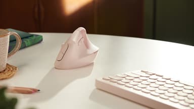 Logitech Lift Vertical Ergonomic Mouse view 9