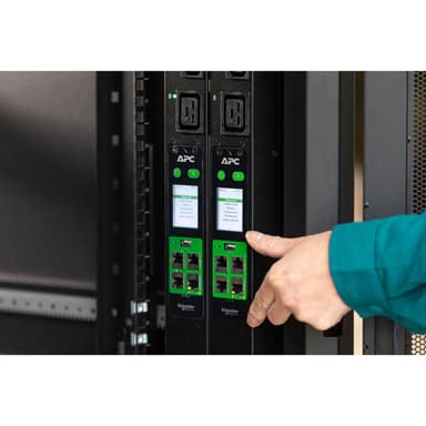 APC Easy PDU Metered Zero U 11 kW 230V (21) C13 (3) C19 IEC309 view 2