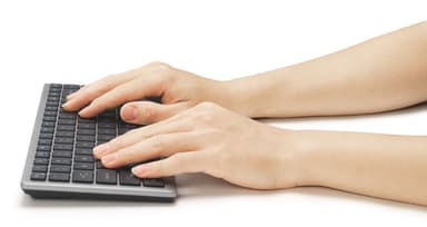 Kensington KB435 EQ Rechargeable Multi-Device Compact Keyboard view 2