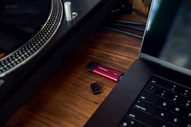 Kingston Technology 2TB Dual USB-A/C Portable SSD, Up to 1050MB/s USB 3.2 Gen 2 view 12