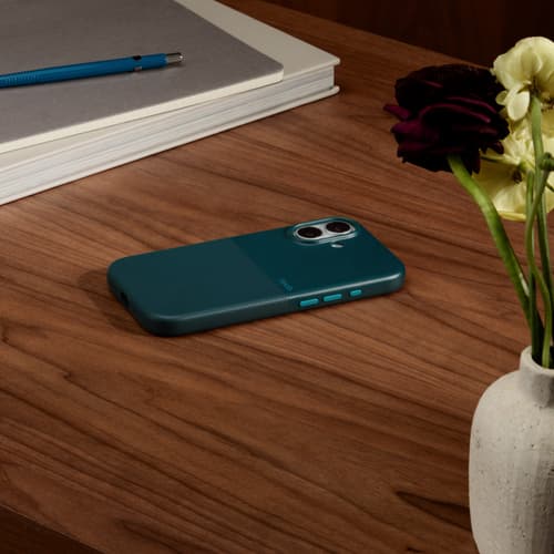 Apple Beats iPhone 17 Rugged Case with MagSafe and Camera Control – Rocky Blue