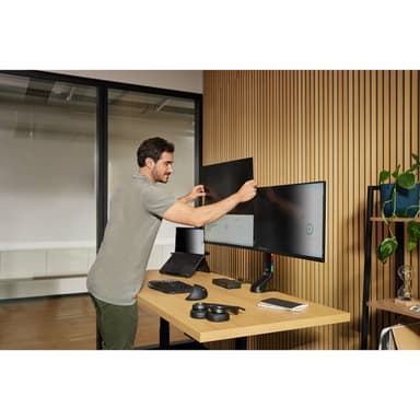 Kensington 2-way Removable Privacy Screen Filter for 22" Monitors 16:10 view 2