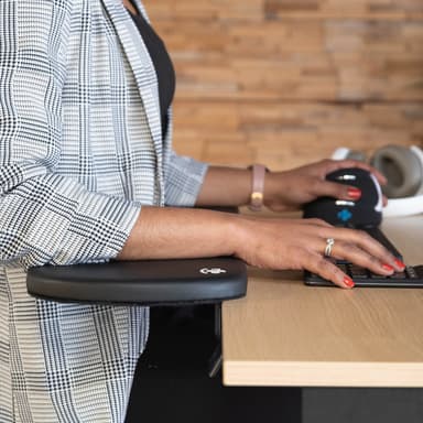 R-Go Tools Armrest R-Go, ergonomic, symmetrical, with abdominal cutout, soft foam, black view 6