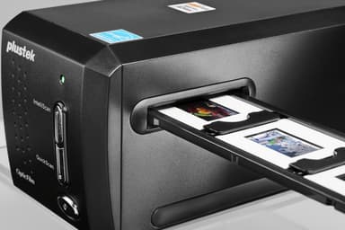 Plustek OpticFilm 8200i Ai Film/slide scanner 7200 x 7200 DPI Black view 5