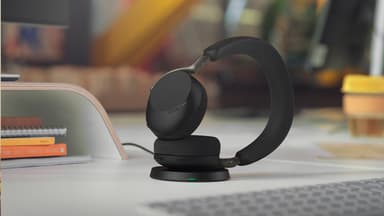 Jabra Evolve3 75 - UC Link390a (Wireless Charging Pad) - Black view 3