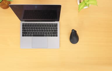 Manhattan Ergonomic Vertical Wireless Mouse (Right Handed), Black, Adjustable 800/1200/1600dpi, 2.4Ghz (effective range up to 10m), Six Button with Scroll Wheel, Nano USB-A receiver, AA battery (included), Three Year Warranty view 4