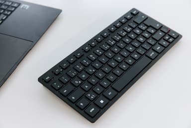 CHERRY KW 9200 MINI keyboard Universal USB + RF Wireless + Bluetooth QWERTZ German Black view 6